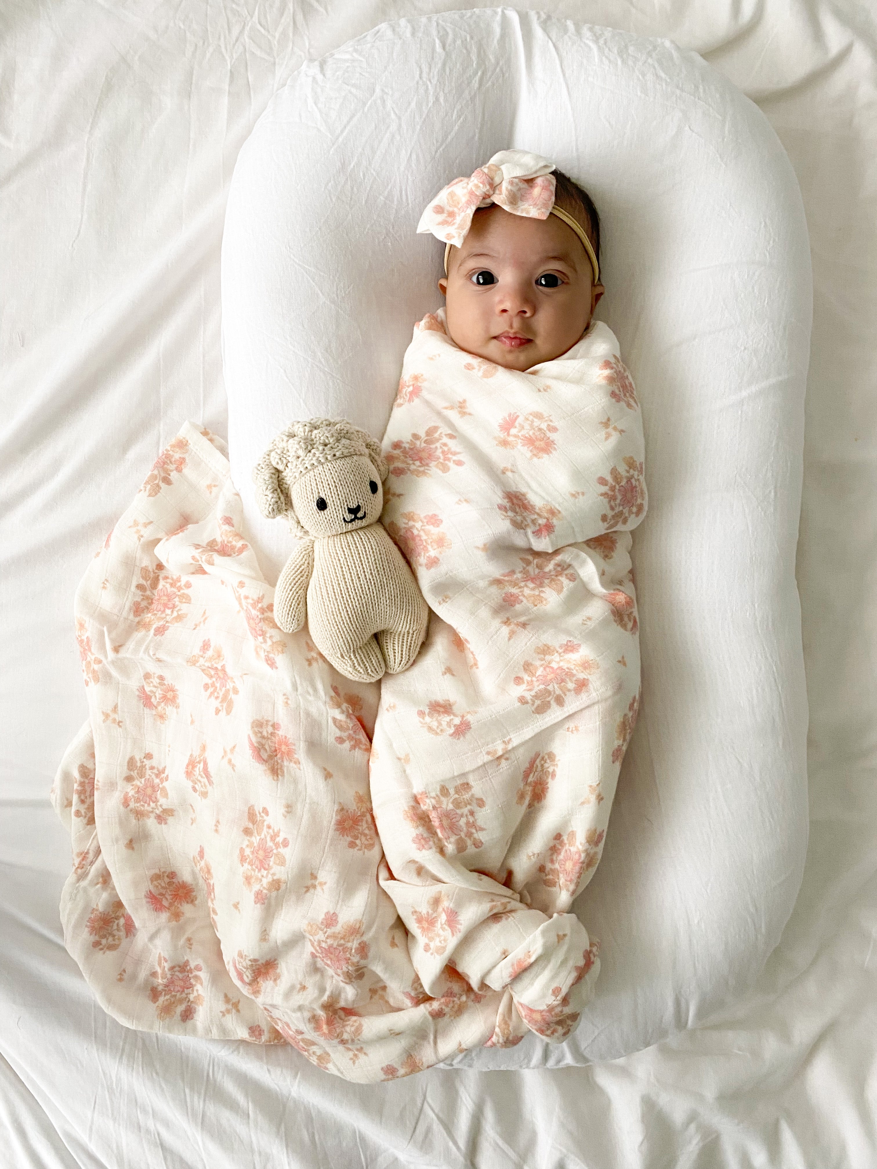 Milan Muslin Swaddle & Bow Set